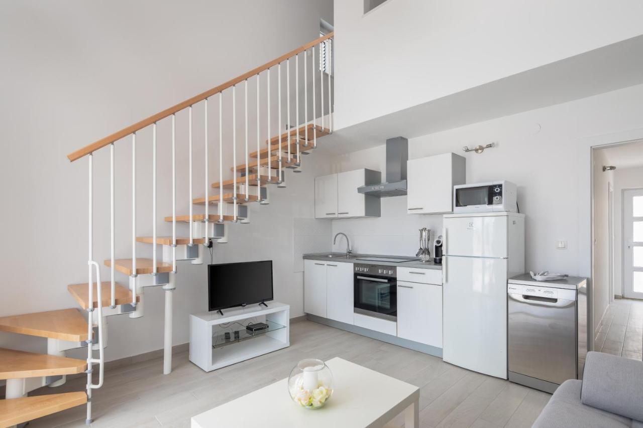 Vila Blanka Apartments Рогозниця Екстер'єр фото