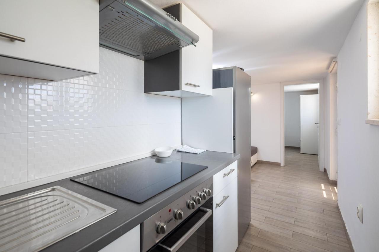 Vila Blanka Apartments Рогозниця Екстер'єр фото